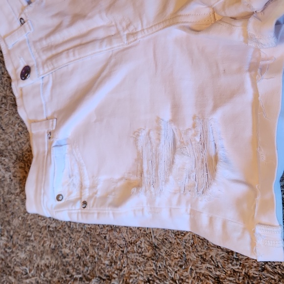 American Eagle Super Stretch Curvy Hi-Rise Shortie - Picture 2 of 8